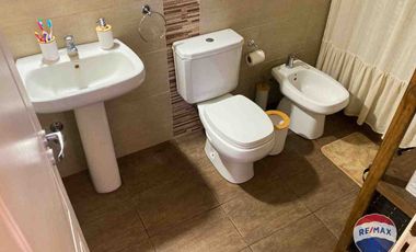 DUPLEX EN VENTA 3 AMB C/COCHERA CAÑUELAS APTO CRED