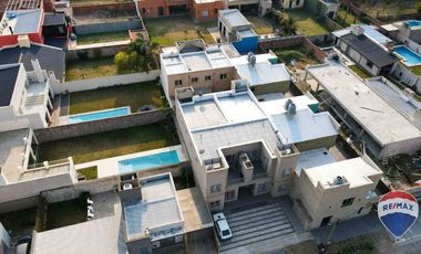 DUPLEX EN VENTA 3 AMB C/COCHERA CAÑUELAS APTO CRED