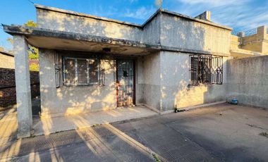 CASA 3 AMBIENTES EN VENTA FLORENCIO VARELA