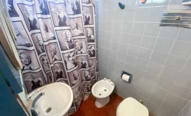 VENTA PH 3 AMB C/PATIO Y TERRAZA -MORON