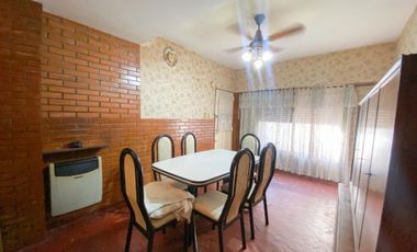 VENTA PH 3 AMB C/PATIO Y TERRAZA -MORON