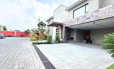 Renta casa premium en Metepec con cine y gimnasio