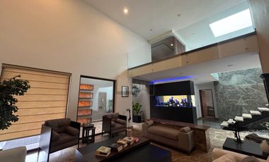 Renta casa premium en Metepec con cine y gimnasio