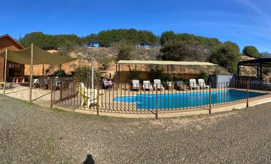 PARCELA 9200 M2 CON TRES CASAS EN QUILPUE