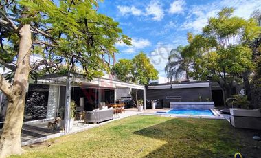 VENTA CASA DE UNA SAOLA PLANTA EN VILLAS DEL MESON CON CUARTO DE SERVICIO