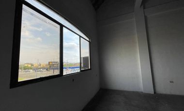 ALQUILER LOCAL / OFI- BODEGA 240M2- AV. JUAN TANCA MARENGO, en complejo