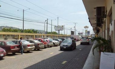 ALQUILER LOCAL / OFI- BODEGA 240M2- AV. JUAN TANCA MARENGO, en complejo