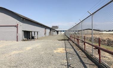 SE ALQUILA BODEGA INDUSTRIAL 861,67m2 - En complejo - Durán