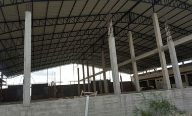 Venta bodega industrial 4000m2 La Libertad.