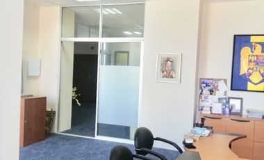 Oficina ejecutiva en alquiler 129m2 Puerto Santa Ana.