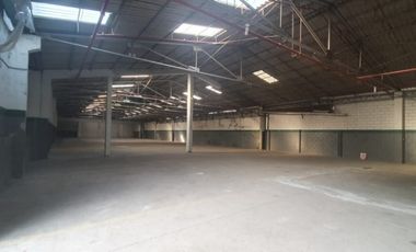 BODEGA EN ALQUILER 1200m2 - AV CARLOS JULIO AROSEMENA-GUAYAQUIL
