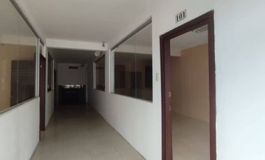 EN ALQUILER OFICINA 81.91M2- AV. CARLOS JULIO AROSEMENA, GUAYAQUIL