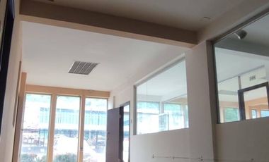 EN ALQUILER OFICINA 81.91M2- AV. CARLOS JULIO AROSEMENA, GUAYAQUIL