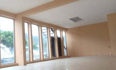 EN ALQUILER OFICINA 66.30M2- AV. CARLOS JULIO AROSEMENA, GUAYAQUIL