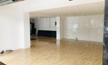 LOCAL EN ALQUILER 75M2 CON MEZZANINE - CENTRO DE GUAYAQUIL
