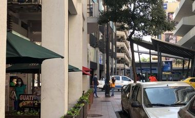 LOCAL EN ALQUILER 75M2 CON MEZZANINE - CENTRO DE GUAYAQUIL