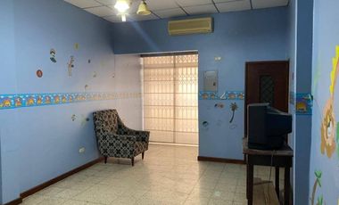 Alquiler casa ideal para oficina Barrio Centenario 734m2- Guayaquil