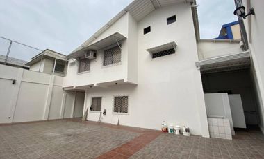 Alquiler casa ideal para oficina Barrio Centenario 734m2- Guayaquil