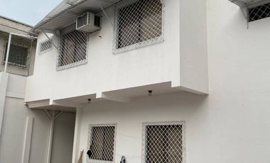 Alquiler casa ideal para oficina Barrio Centenario 734m2- Guayaquil