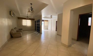 Alquiler casa ideal para oficina Barrio Centenario 734m2- Guayaquil