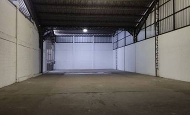 EN ALQUILER BODEGA 735 M2 - VIA A DAULE- NORTE DE GUAYAQUIL