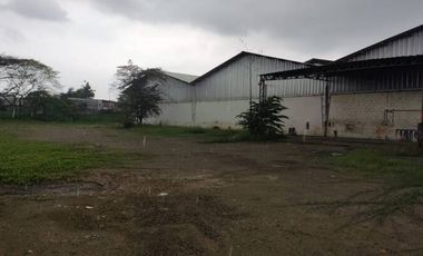 EN ALQUILER BODEGA 735 M2 - VIA A DAULE- NORTE DE GUAYAQUIL