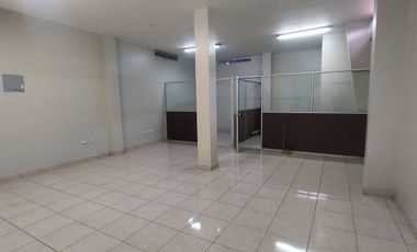 En alquiler Edificio 18 oficinas 460m2, Vía a Daule- al pie de la vía- Gye