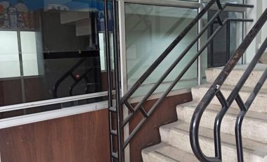 En alquiler Edificio 18 oficinas 460m2, Vía a Daule- al pie de la vía- Gye