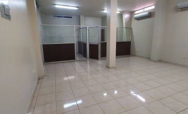 En alquiler Edificio 18 oficinas 460m2, Vía a Daule- al pie de la vía- Gye