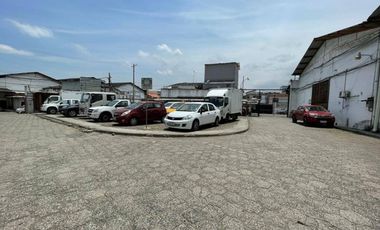 EN ALQUILER BODEGA 618.97M2- DENTRO DE COMPLEJO - VIA A DAULE
