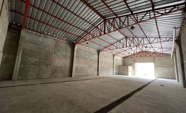 EN ALQUILER BODEGA 618.97M2- DENTRO DE COMPLEJO - VIA A DAULE