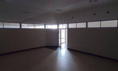 EN ALQUILER OFICINA 39.60M2- AV. CARLOS JULIO AROSEMENA, GUAYAQUIL