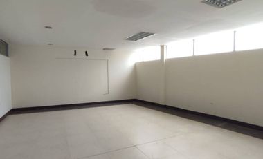 EN ALQUILER OFICINA 39.60M2- AV. CARLOS JULIO AROSEMENA, GUAYAQUIL