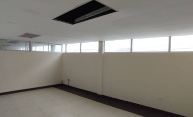 EN ALQUILER OFICINA 29M2- AV. CARLOS JULIO AROSEMENA, GUAYAQUIL
