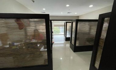 OFICINA AMOBLADA EN ALQUILER 150M2, PARQUE EMPRESARIAL COLON, NORTE GYE