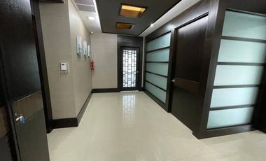 OFICINA AMOBLADA EN ALQUILER 150M2, PARQUE EMPRESARIAL COLON, NORTE GYE