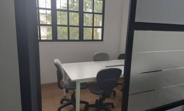 Alquiler Oficina planta alta 200m2- divisiones- Urdesa, Circunvalación Sur