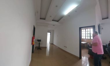 Alquiler Oficina planta alta 200m2- divisiones- Urdesa, Circunvalación Sur