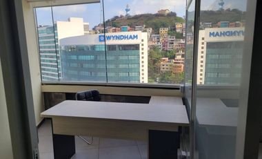 Oficina en alquiler 80m2, Con divisiones- Edif. The Point- Puerto Santa Ana