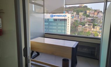 Oficina en alquiler 80m2, Con divisiones- Edif. The Point- Puerto Santa Ana