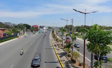 Terreno comercial en venta 1206m2 Esquinero,Vía a Samborondón Km9