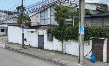 Terreno en alquiler 349m² con galpón 140m² - Av. de las Américas