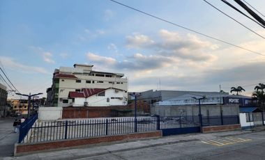 Terreno en Alquiler 1243m² - Esquinero - AV. Francisco de Orellana