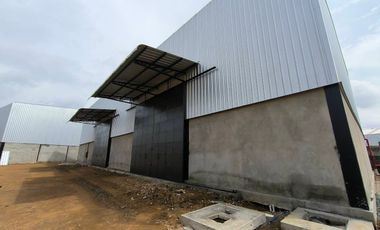 Venta bodega industrial 900m2 Samborondón, Vía al PAN.