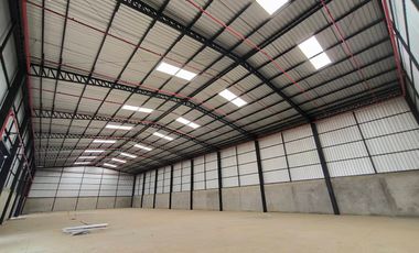 Venta bodega industrial 300m2 Samborondón, Vía al PAN.