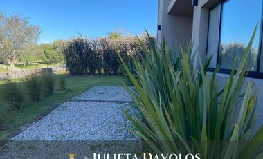 Casa en venta/Alquiler vista a laguna. Barrio el Canton, Norte.