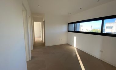 Casa en venta/Alquiler vista a laguna. Barrio el Canton, Norte.