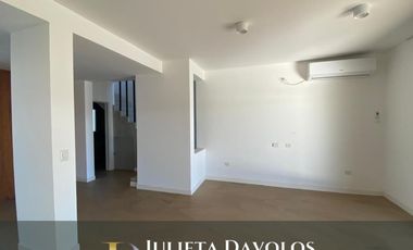 Casa en venta/Alquiler vista a laguna. Barrio el Canton, Norte.