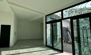 LOCAL COMERCIAL en renta PLANTA BAJA Atizapán de Zaragoza sobre Av, Principal