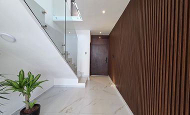 Casa en Venta en PUNTO LOMAS, con Cuarto de servicio